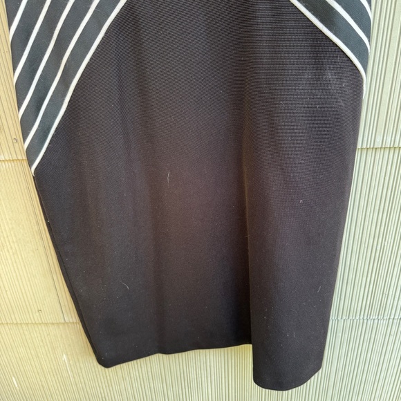 NWOT Julia Jordan Striped Black/Red Colorblock Dress, size 8. - Picture 6 of 8